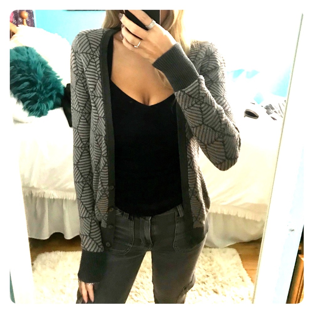 Gray Patterned Cardigan - image 1